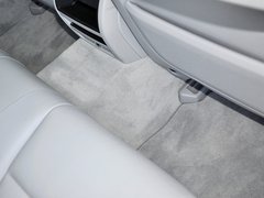 2013 530i 3.0L 领先型旅行版