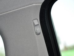 2013 530i 3.0L 领先型旅行版