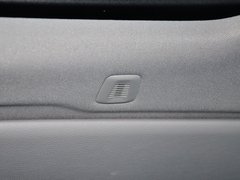 2013 530i 3.0L 领先型旅行版