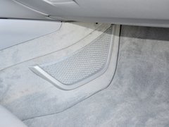 2013 530i 3.0L 领先型旅行版