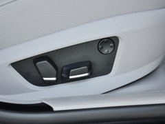 2013 530i 3.0L 领先型旅行版