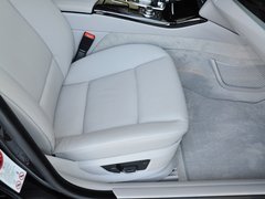 2013 530i 3.0L 领先型旅行版