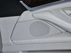 2013 530i 3.0L 领先型旅行版