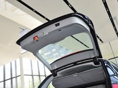 2013 530i 3.0L 领先型旅行版