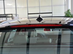 2013 530i 3.0L 领先型旅行版