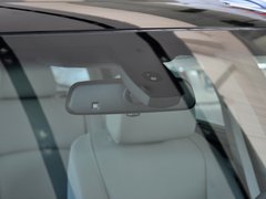 2013 530i 3.0L 领先型旅行版