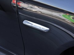 2013 530i 3.0L 领先型旅行版