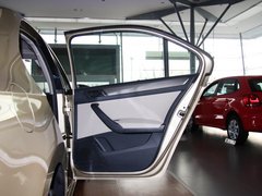 2013款 1.6L 自动 风尚版