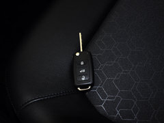 2013款 1.6L 自动 舒适版