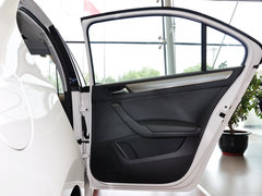 2013款 1.6L 自动 舒适版