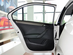 2013款 1.6L 自动 舒适版