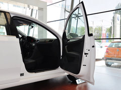 2013款 1.6L 自动 舒适版