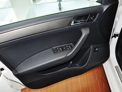 2013款 1.6L 自动 舒适版