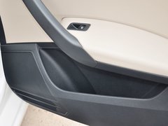 2013款 1.6L 自动 舒适版