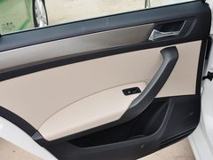 2013款 1.6L 自动 舒适版
