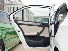 2013款 1.6L 自动 舒适版