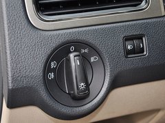 2013款 1.6L 自动 舒适版
