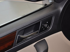 2013款 1.6L 手动 豪华版