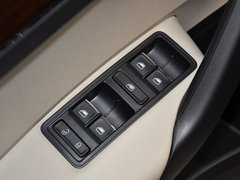 2013款 1.6L 手动 豪华版