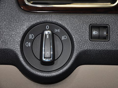 2013款 1.6L 手动 豪华版