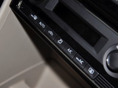 2013款 1.6L 手动 豪华版
