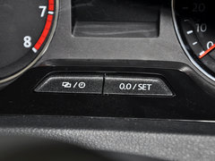 2013款 1.6L 手动 豪华版