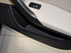 2013款 1.6L 手动 豪华版