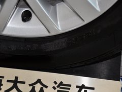 2013款 1.6L 手动 豪华版