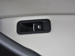 2013款 1.6L 自动 豪华版