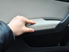 2013款 1.6L 自动 豪华版