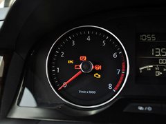 2013款 1.6L 自动 豪华版