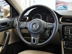 2013款 1.6L 自动 豪华版