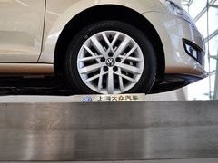 2013款 1.6L 自动 豪华版