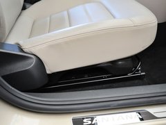 2013款 1.6L 自动 豪华版