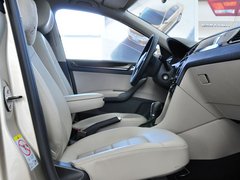 2013款 1.6L 自动 豪华版