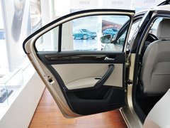 2013款 1.6L 自动 豪华版