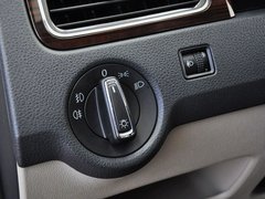 2013款 1.6L 自动 豪华版