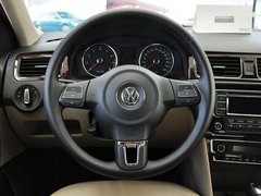 2013款 1.6L 自动 豪华版