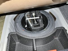 2013款 1.6L 自动 豪华版
