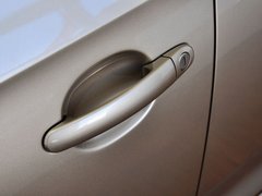 2013款 1.6L 自动 豪华版
