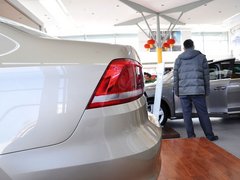 2013款 1.6L 自动 豪华版