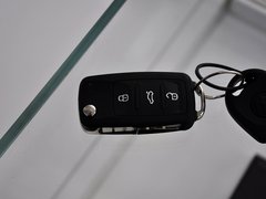 2013款 1.6L 自动 豪华版