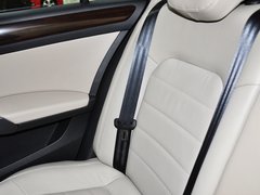 2013款 1.6L 自动 豪华版