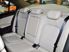 2013款 1.6L 自动 豪华版
