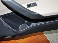 2013款 1.6L 自动 豪华版