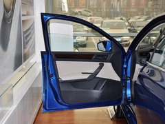 2013款 1.6L 自动 豪华版