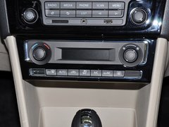 2013款 1.6L 自动 豪华版