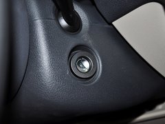 2013款 1.6L 自动 豪华版