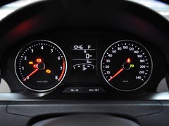 2013款 1.6L 自动 豪华版