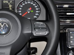 2013款 1.6L 自动 豪华版